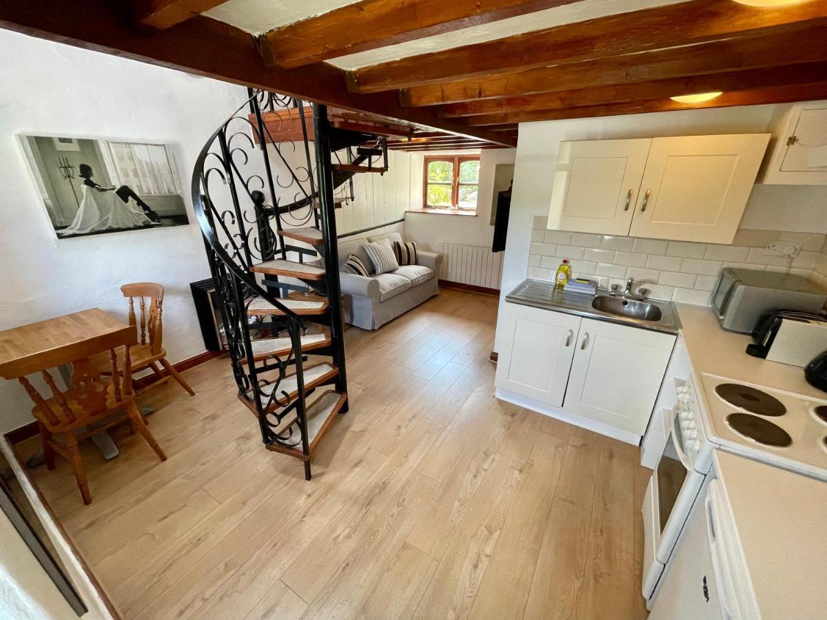 Snowdonia Cottages 콘위 외부 사진